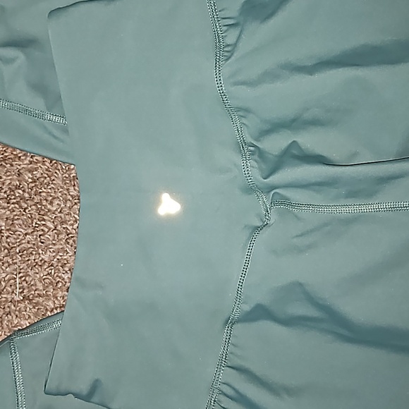 Old Navy Active Powersoft - Picture 3 of 8